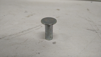 Заклепка D24-0101  L9 12/6*15mm (алюминий) 1 шт. 6,3 * 16,3 * 145